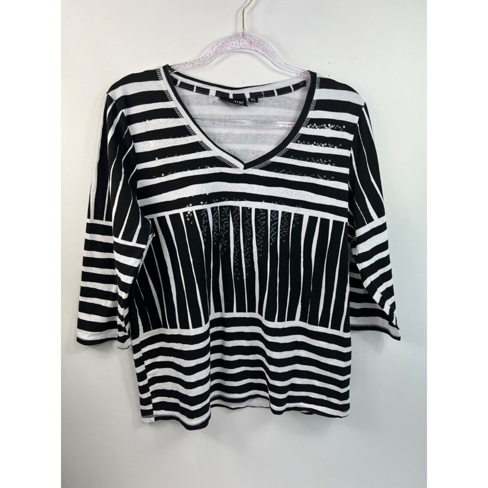 Onque Casual Women's Sz  XL White/Black Stripe Print‎ 3/4 Sleeve Sequin V-Neck